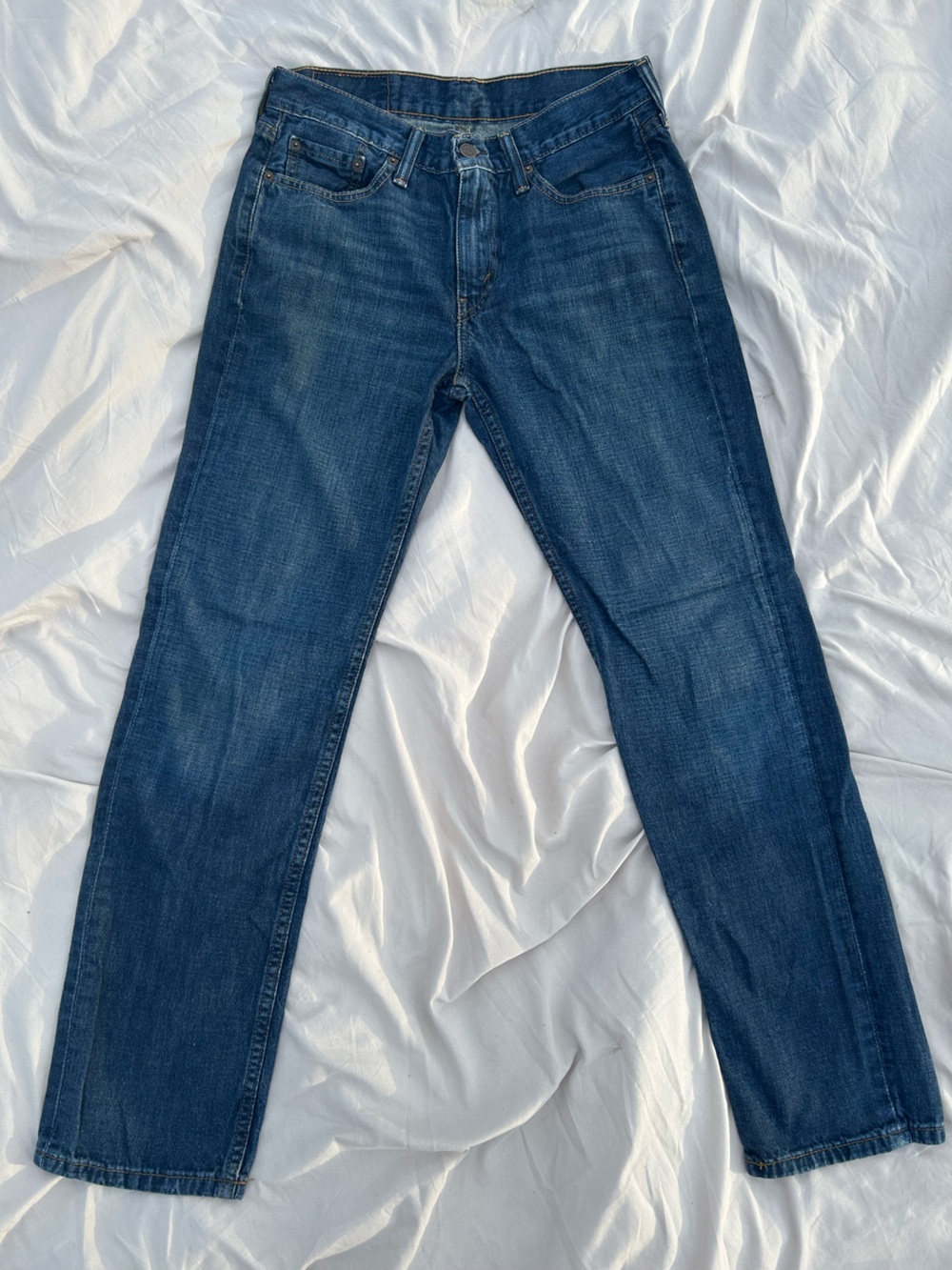 Levi's Slim Straight Jeans in Dark Blue Wash
